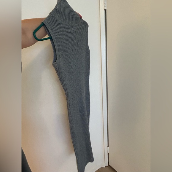 ZARA- Gray Sleeveless Ribbed Knit Dress - Picture 4 of 5